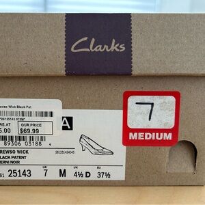 LIKE NEW - Clarks Women's Black Patent Heels